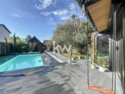 Appartement - 107 m² - 4 pièces