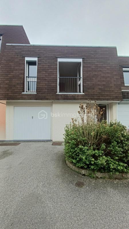 Maison - 94 m² - 5 pièces