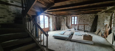 Maison - 90 m² - 5 pièces