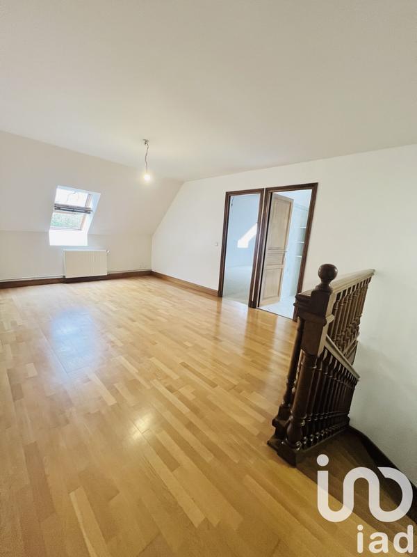 Maison - 280 m² - 8 pièces