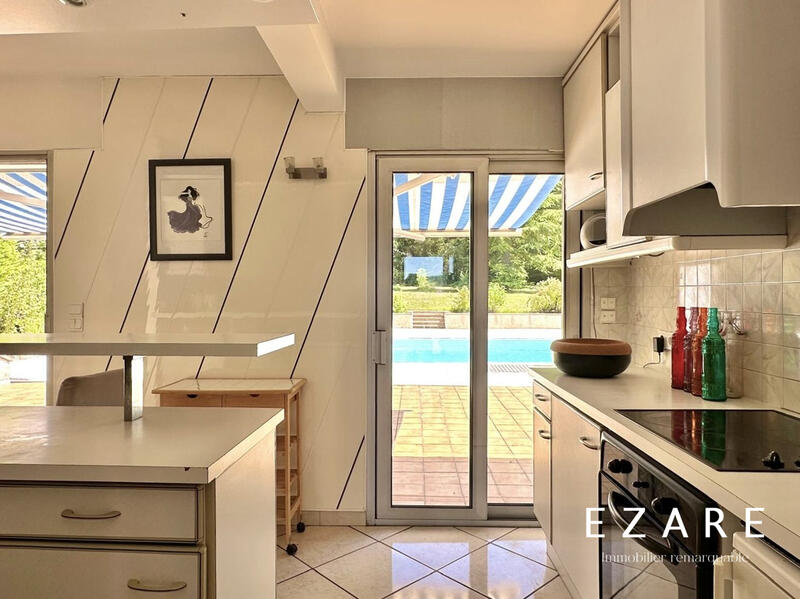 Maison - 159 m² - 6 pièces