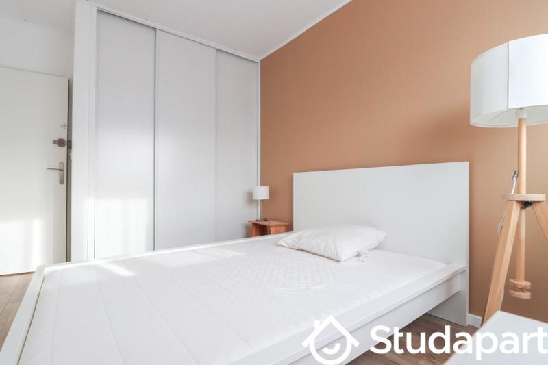 Chambre - 9 m² - 1 pièce