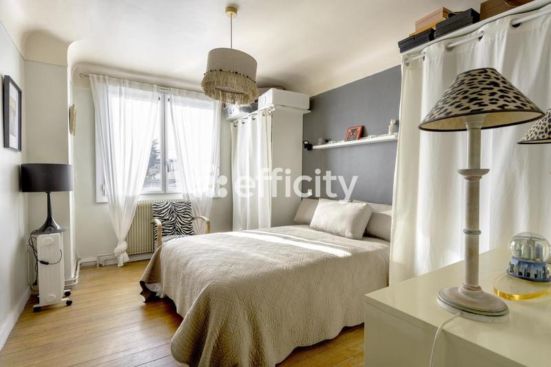 Villa - 226 m² - 7 pièces