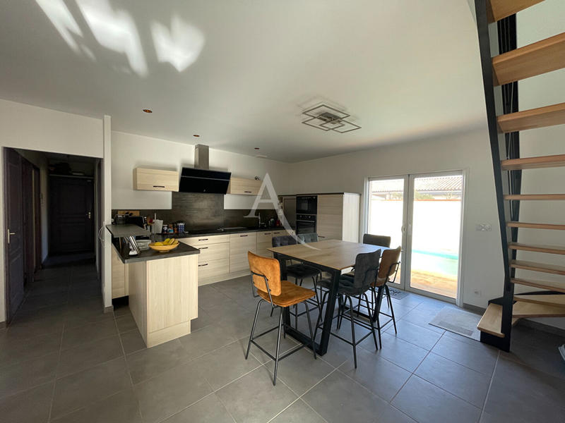 Maison - 140 m² - 7 pièces