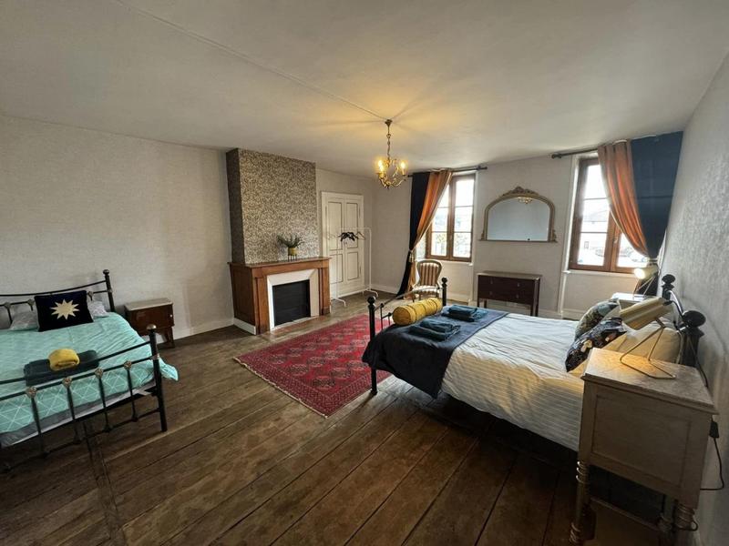 Maison - 200 m² - 8 pièces