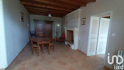 Maison - 243 m² - 8 pièces