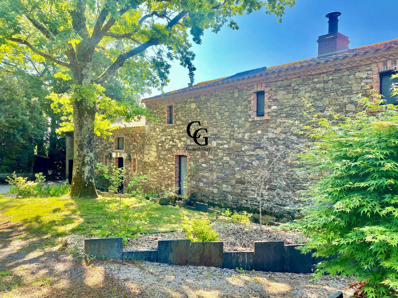 Maison ancienne - 315 m² - 9 pièces