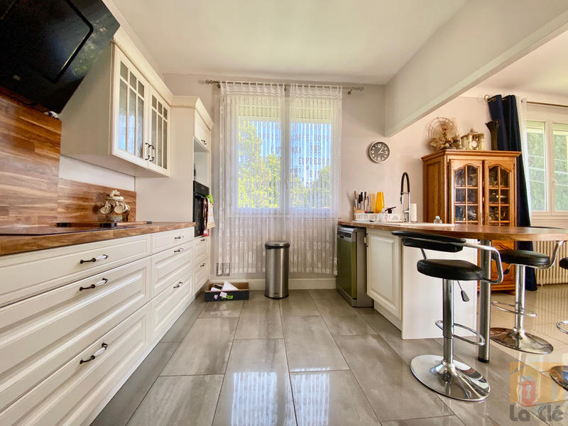 Maison - 197 m² - 6 pièces