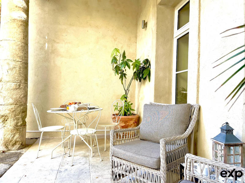 Maison - 615 m² - 16 pièces