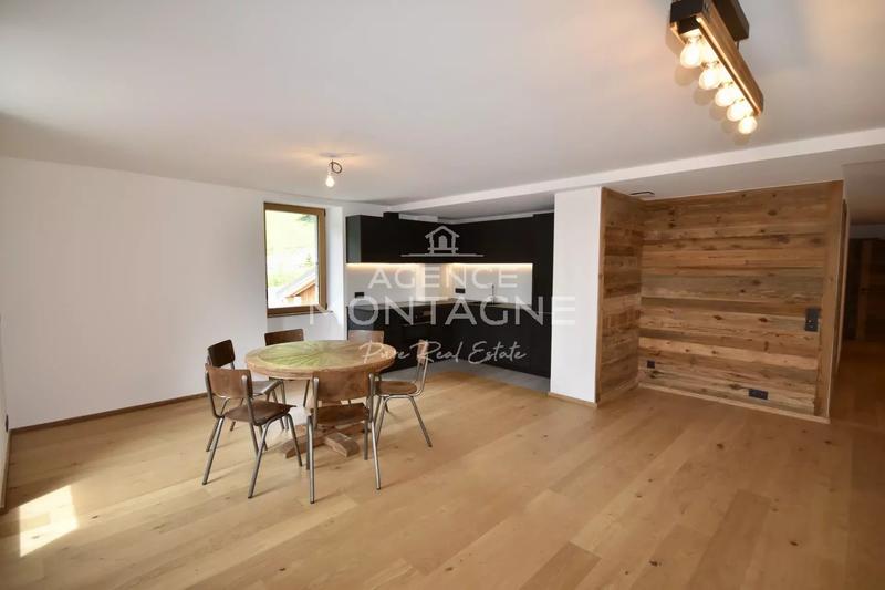 Appartement - 80 m² - 4 pièces