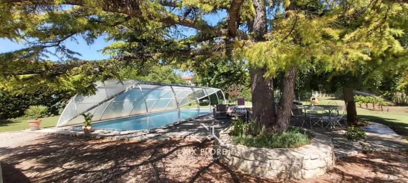 Maison - 180 m² - 4 pièces