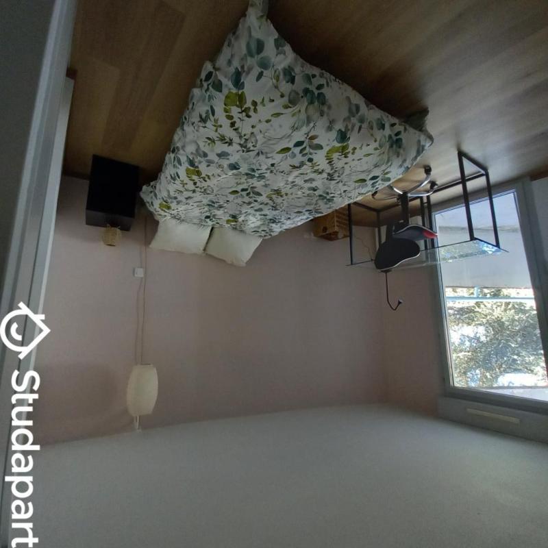 Chambre - 11 m² - 1 pièce