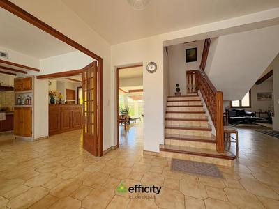 Maison - 188 m² - 7 pièces