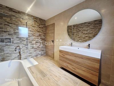 Maison - 149 m² - 5 pièces