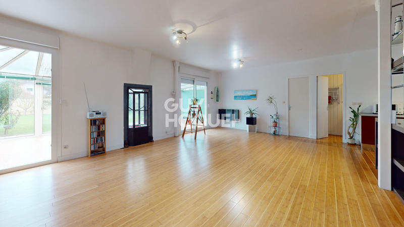 Maison - 200 m² - 7 pièces