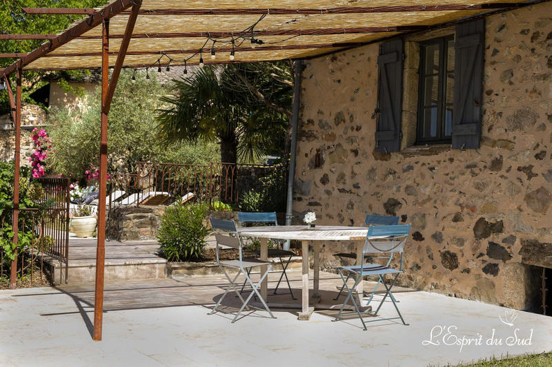 Maison - 700 m² - 26 pièces