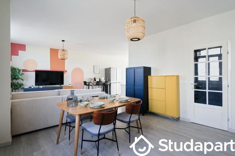 Chambre - 12 m² - 1 pièce