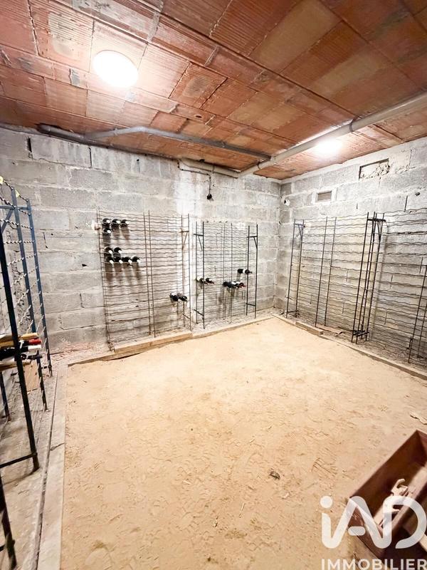 Maison - 321 m² - 10 pièces