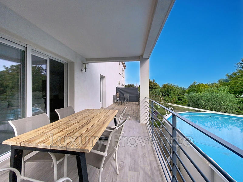 Appartement - 77 m² - 3 pièces