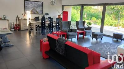 Maison de maîtres - 213 m² - 8 pièces