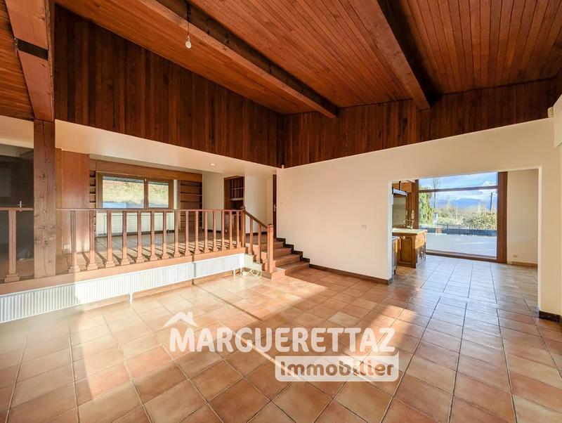 Villa - 214 m² - 6 pièces