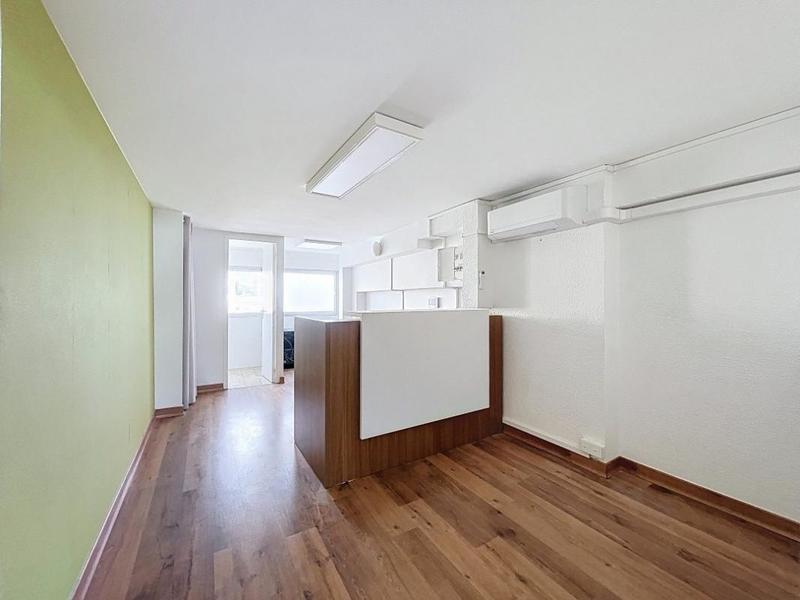 Local d'activité / Entrepôt - 75 m²