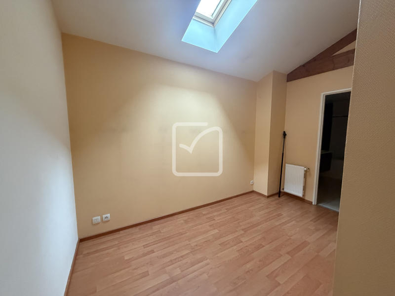 Maison - 217 m² - 9 pièces