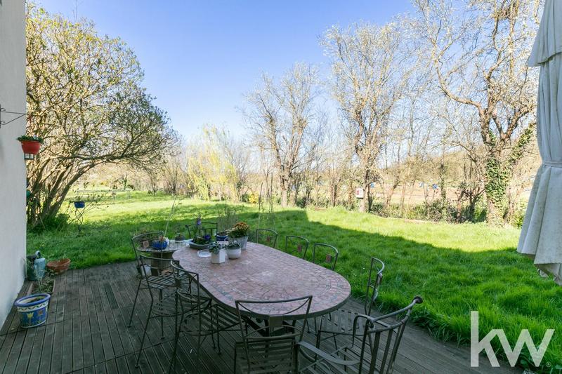 Maison - 210 m² - 7 pièces