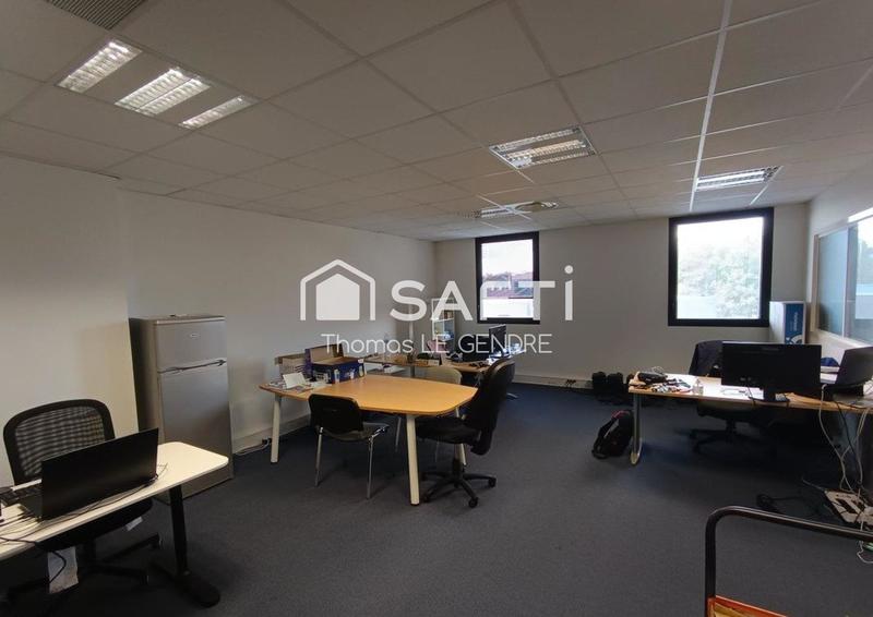 Bureau - 73 m² - 2 pièces