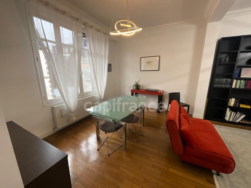 Appartement bourgeois - 83 m² - 4 pièces