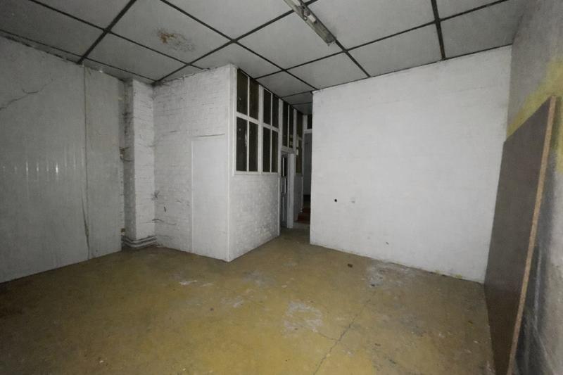 Local commercial - 629 m² - 14 pièces