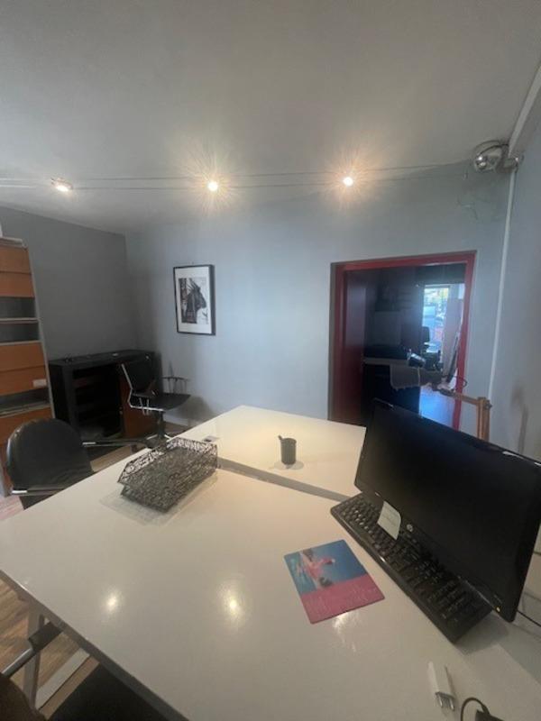 Local commercial - 50 m² - 4 pièces