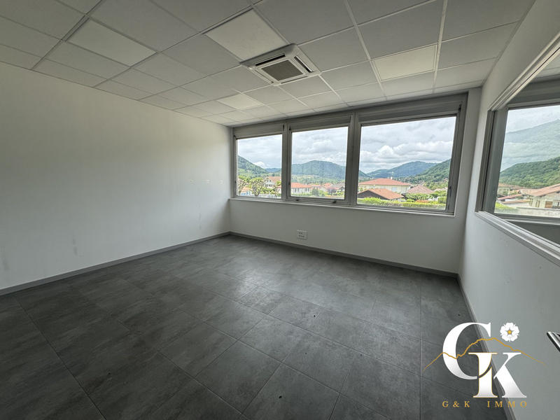 Bureau - 328 m² - 10 pièces