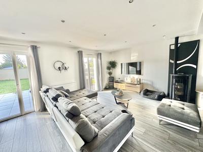 Maison - 147 m² - 5 pièces