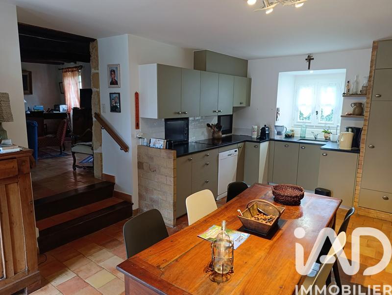 Maison - 393 m² - 10 pièces