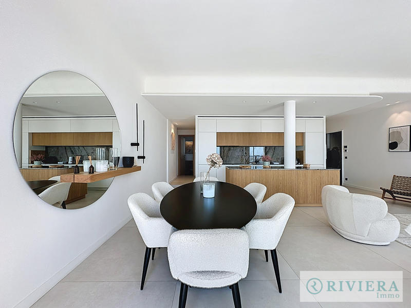 Appartement - 100 m² - 4 pièces