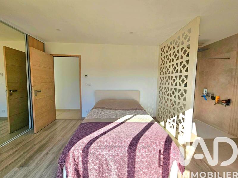 Maison - 180 m² - 5 pièces