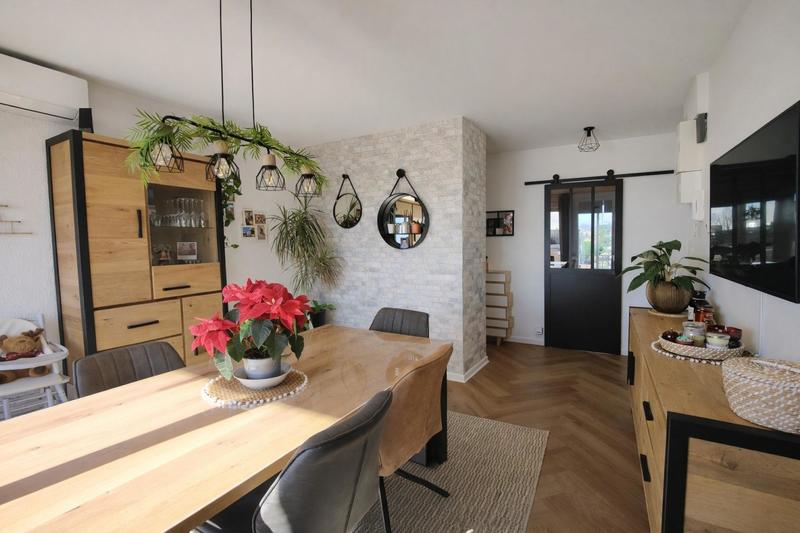 Appartement - 70 m² - 4 pièces