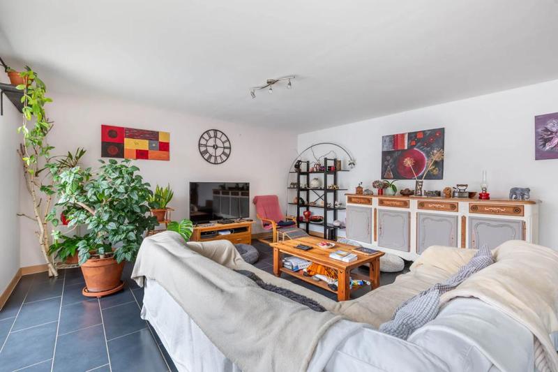 Maison - 235 m² - 6 pièces