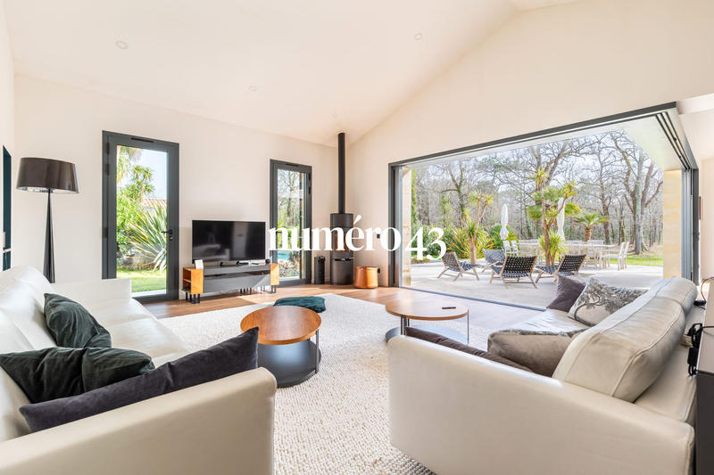 Villa - 199 m² - 7 pièces