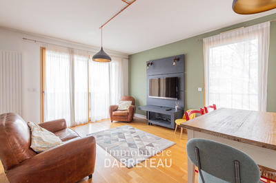 Appartement - 86 m² - 4 pièces