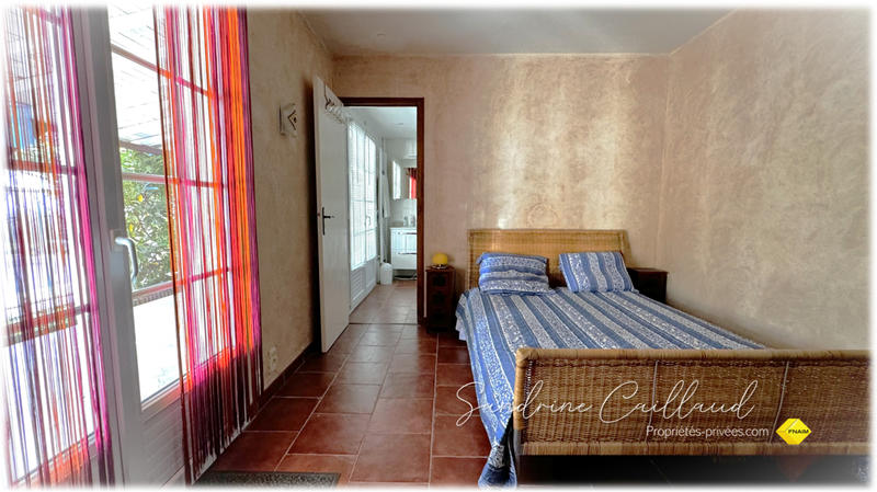 Maison - 258 m² - 9 pièces