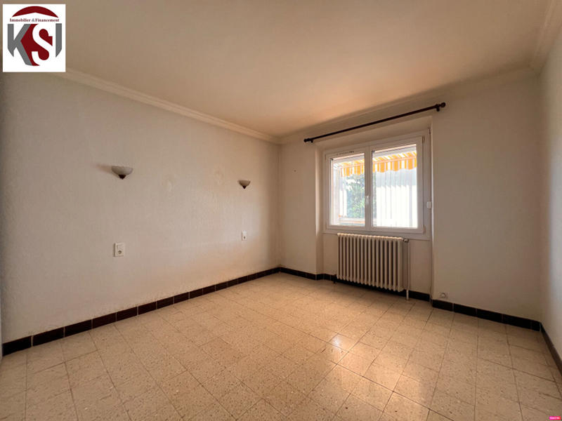 Maison - 214 m² - 8 pièces