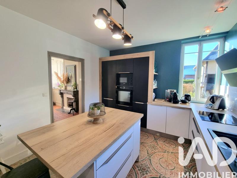 Maison - 200 m² - 10 pièces