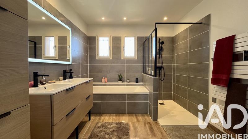 Maison - 108 m² - 5 pièces