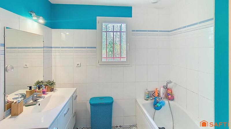 Maison - 165 m² - 8 pièces