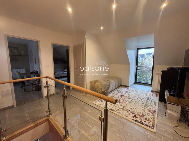 Maison contemporaine - 122 m² - 7 pièces