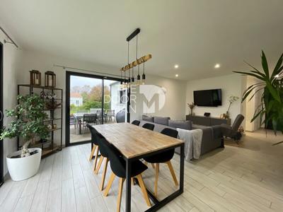 Maison - 87 m² - 4 pièces