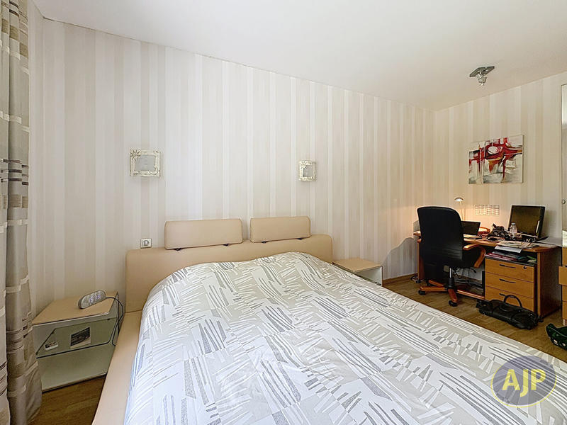 Maison - 197 m² - 7 pièces