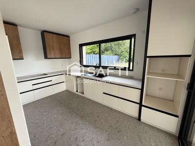 Maison - 180 m² - 6 pièces